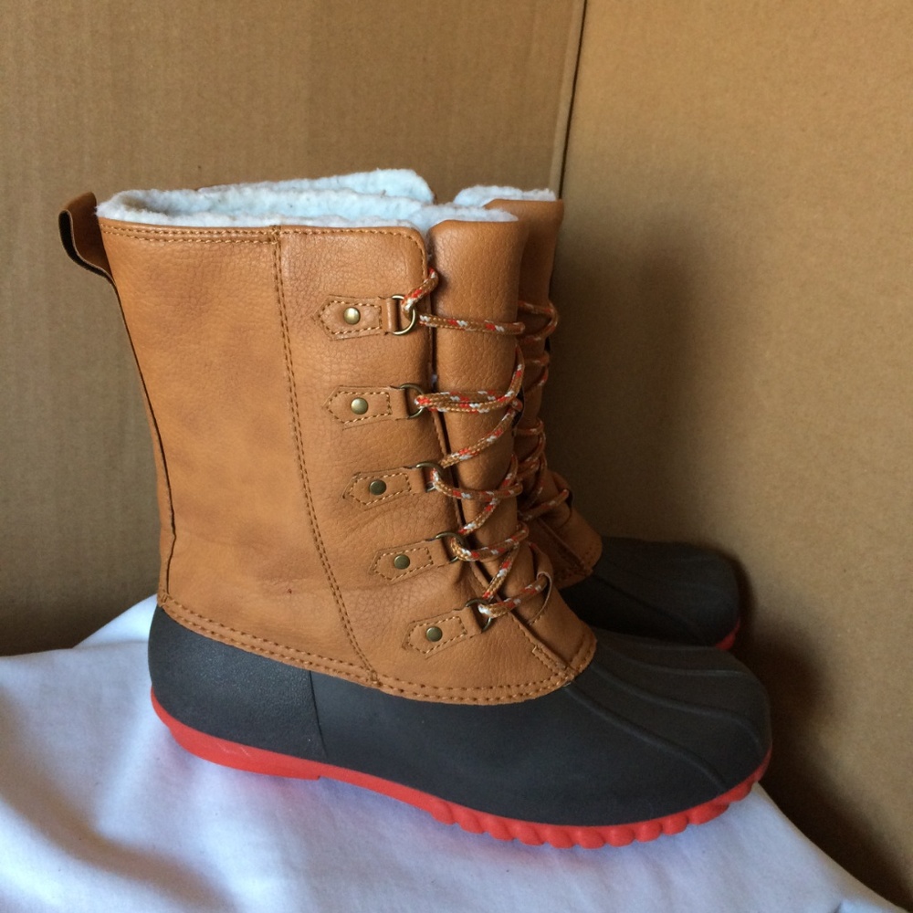Duck Boot - Picture 2 of 3